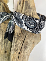 Charger l&#39;image dans la galerie, Foulard 9
