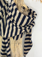 Load image into Gallery viewer, NELIA Navy Beige triangle scarf
