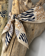 Charger l'image dans la galerie, Foulard 57
