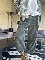 Charger l'image dans la galerie, Pantalon velours cotelé souple GASPARD Kaki
