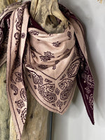 Charger l'image dans la galerie, Echarpe triangle MAYA Bordeaux
