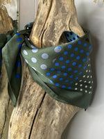 Charger l'image dans la galerie, Foulard 45

