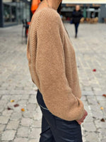 Charger l&#39;image dans la galerie, Pull LOU Camel
