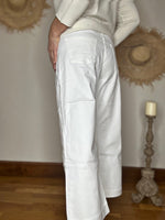 Charger l'image dans la galerie, Pantalon PASCAL Lait (Modèle ZOE chez Place du Jour)
