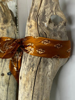 Charger l'image dans la galerie, Foulard 44
