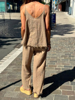 Charger l'image dans la galerie, Ensemble top et pantalon Camel - JANEL
