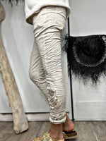 Charger l'image dans la galerie, Pantalon magique Beige - EMMA
