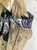 Charger l&#39;image dans la galerie, Foulard 9
