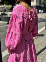 Charger l'image dans la galerie, Robe longue gaze de coton fuchsia - NERYS
