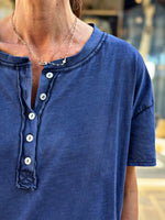 Charger l&#39;image dans la galerie, Tee shirt SMILE Bleu effet délavé

