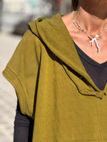 Charger l'image dans la galerie, Sweat sans manches VIKA Olive
