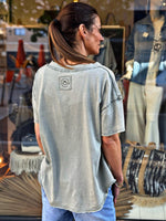 Charger l&#39;image dans la galerie, Tee shirt SMILE Kaki effet délavé
