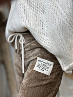 Charger l&#39;image dans la galerie, Pantalon NAHO Taupe
