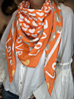 Charger l&#39;image dans la galerie, Foulard LOVE Orange
