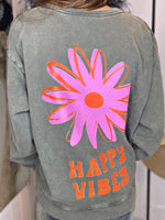 Charger l&#39;image dans la galerie, Sweat HAPPY VIBES - Kaki
