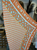 Charger l&#39;image dans la galerie, Foulard LOVE Orange
