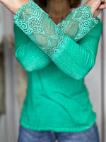 Charger l'image dans la galerie, Tee shirt AURA Vert
