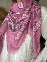 Charger l&#39;image dans la galerie, Foulard BANDANAS Rose malabar
