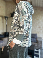 Charger l'image dans la galerie, Gilet à capuche ZACK Camouflage
