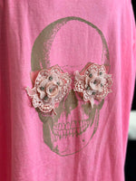 Charger l'image dans la galerie, Tee shirt rose fluo tête de mort - SKULL
