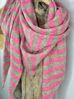 Charger l'image dans la galerie, Echarpe triangle NELIA Rose malabar/Beige
