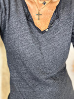 Charger l'image dans la galerie, T-shirt HELIA Noir
