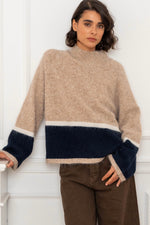 Charger l'image dans la galerie, Pull ROMY Beige - Gold and Silver
