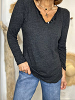 Charger l'image dans la galerie, T-shirt HELIA Noir
