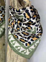 Charger l&#39;image dans la galerie, Foulard 13
