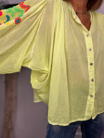 Charger l'image dans la galerie, Chemise Jaune fluo manches brodées AYA
