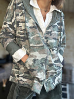 Charger l'image dans la galerie, Gilet à capuche ZACK Camouflage
