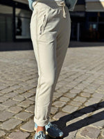 Charger l'image dans la galerie, Pantalon jogging MIKO Ecru taille élastiquée bandes pailletées
