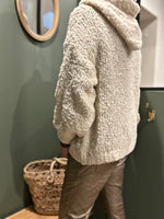 Charger l'image dans la galerie, Pull à capuche RIVA Ecru
