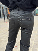 Charger l&#39;image dans la galerie, Pantalon simili cuir MAX Noir
