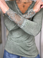 Charger l'image dans la galerie, Tee shirt AURA Kaki
