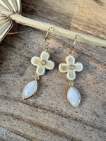 Charger l&#39;image dans la galerie, Boucles d&#39;oreilles PALOMA Beige - Ci.o.mi
