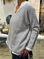 Charger l'image dans la galerie, Pull doux TAO Gris clair
