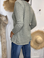 Charger l'image dans la galerie, T-shirt HELIA Kaki
