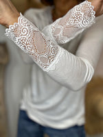 Charger l'image dans la galerie, Tee shirt AURA Blanc
