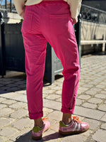 Charger l'image dans la galerie, Pantalon jogging MIKO Fuchsia taille élastiquée bandes pailletées
