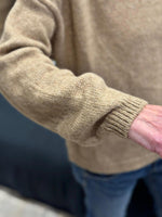 Charger l&#39;image dans la galerie, Pull VOTO Camel
