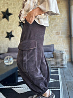 Charger l'image dans la galerie, Pantalon velours cotelé souple BEN Choco
