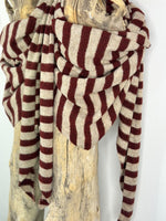 Charger l'image dans la galerie, Echarpe triangle NELIA Bordeaux/Beige
