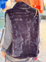 Load image into Gallery viewer, NAIA Sleeveless Vest Black
