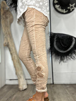 Charger l'image dans la galerie, Pantalon magique Camel - EMMA

