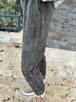Charger l'image dans la galerie, Pantalon velours cotelé souple LEON Kaki
