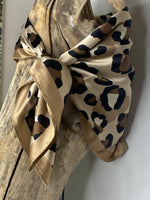 Charger l'image dans la galerie, Foulard 38

