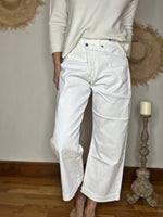 Charger l'image dans la galerie, Pantalon PASCAL Lait (Modèle ZOE chez Place du Jour)
