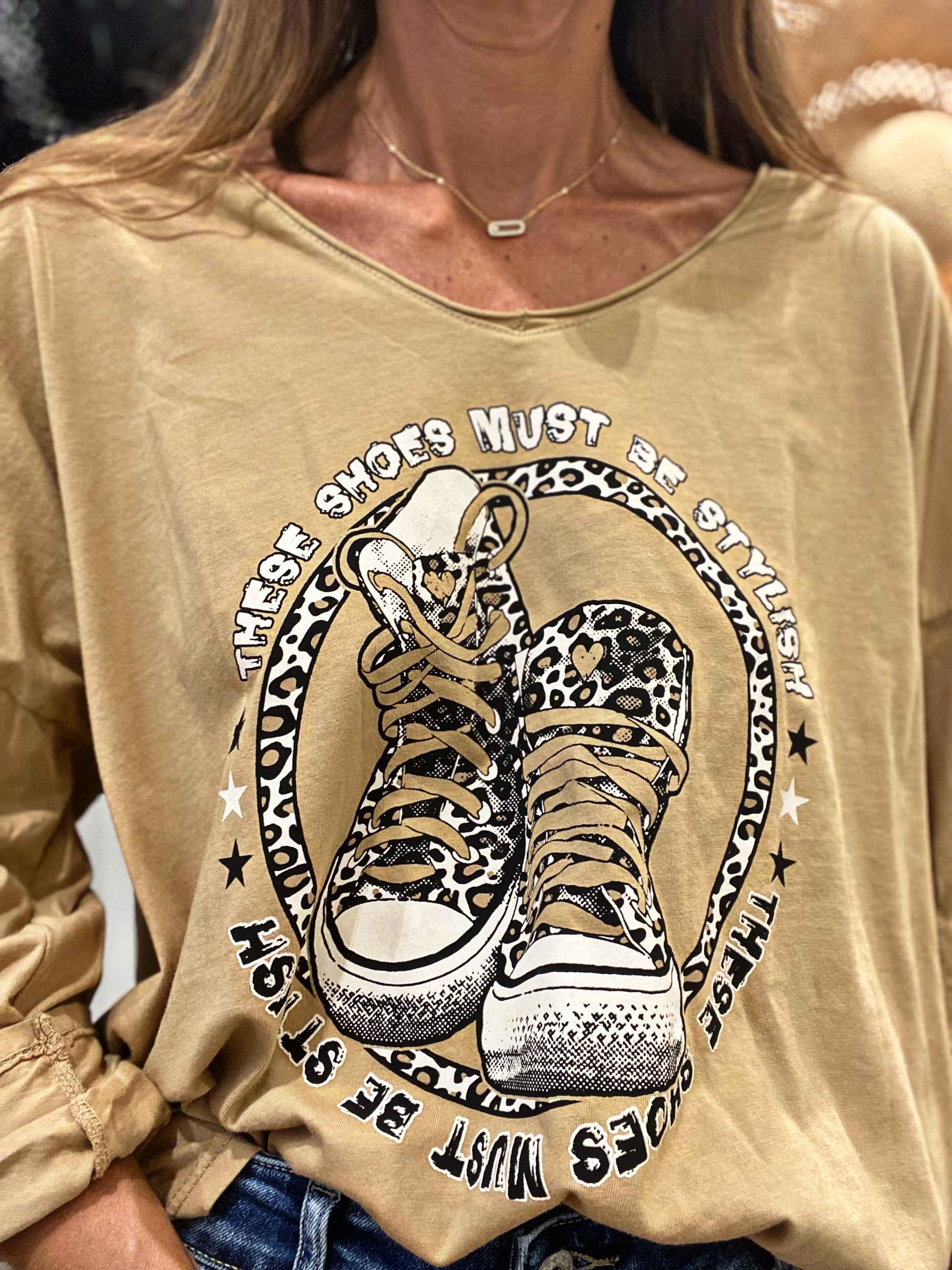 Tee shirt THESE SHOES MUST BE STYLISH Camel