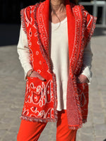 Charger l'image dans la galerie, Gilet sans manche ceinturé RIO orange motif bandana maille

